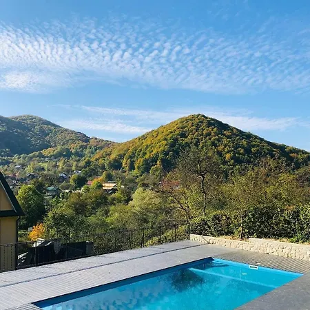 Hotel гірський узвіз