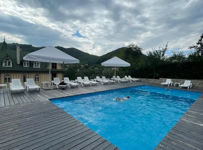 Hotel гірський узвіз
